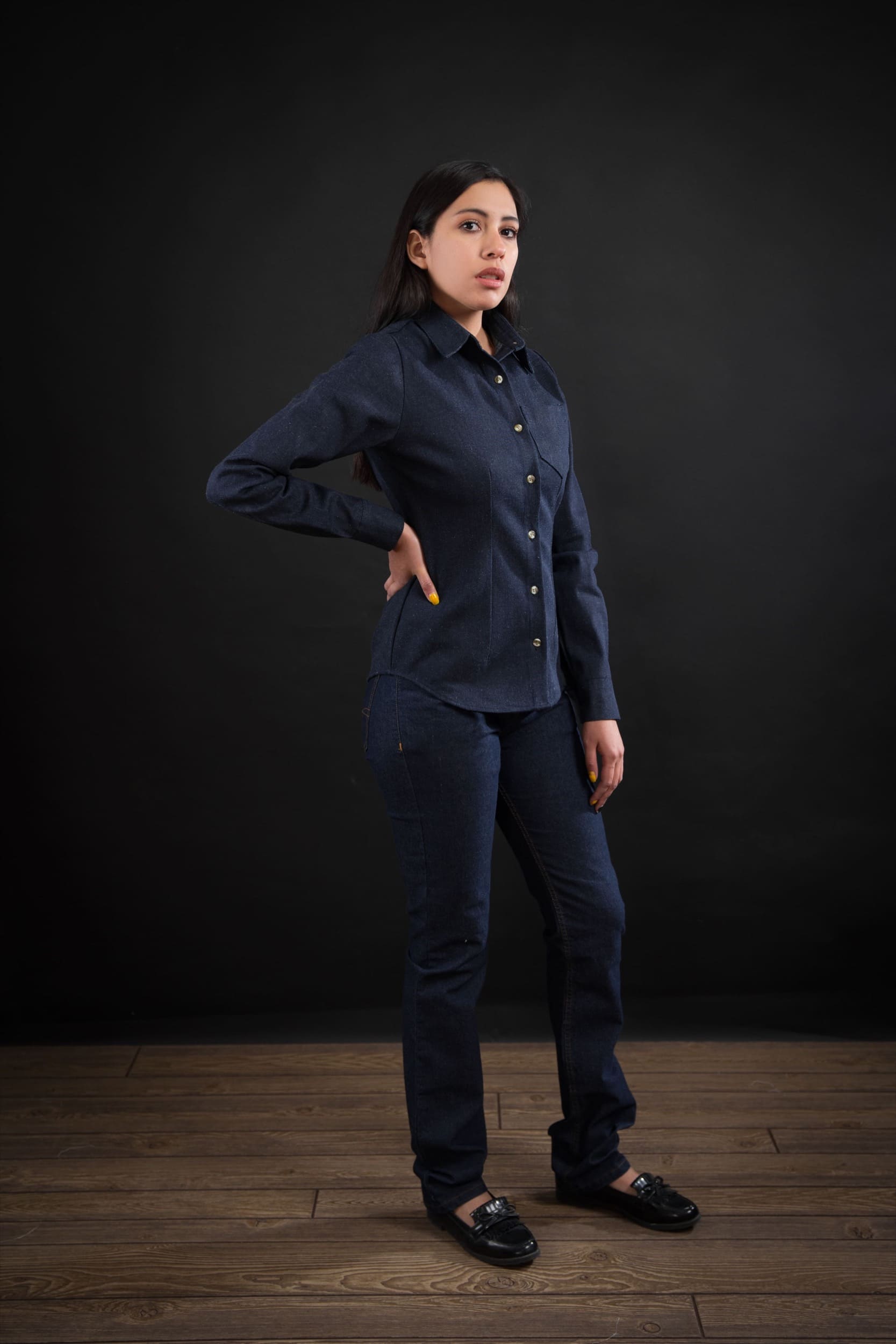 camisa-de-mezclilla-dama-1-camisas-pilu-uniformes-productos-uniformes-industriales-institucionales-tejidos-tecnicos-fabricantes-puebla-veracruz-cdmx-celaya-tabasco-monterrey